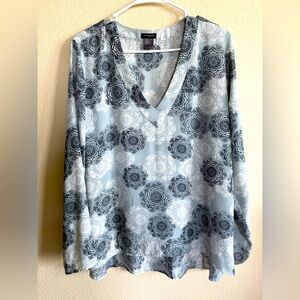 Ann Taylor Blue and White Floral Blouse